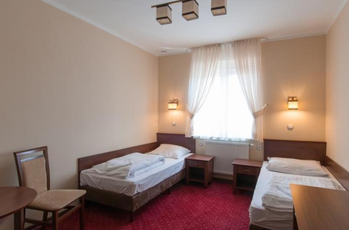 Hotel Grant Leszno  Zimmer foto