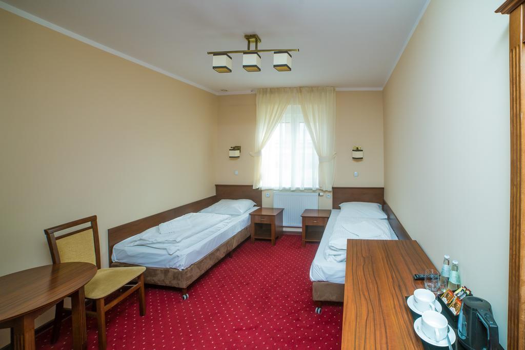 Hotel Grant Leszno  Exterior foto